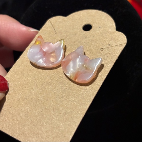 Simplified Cat Face Shape Pink/White Color - Resin Stud Earrings, Cat Mom Gift - Picture 5 of 7